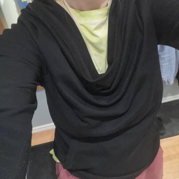 Black long sleeve shirt with large hood - Picture 6 of 9